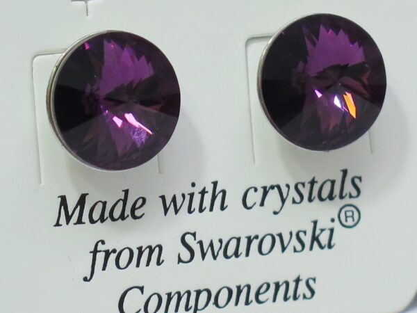 Tamnoljubičaste Swarovski Elements naušnice od lijepih kristala, prelijevajuće-sjajnih boja Ametista.