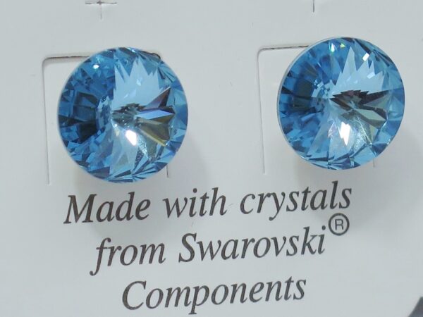 Naušnice od Swarovski Elements kristala, prekrasnih tirkiznih i prozirno-prelijevajuće-sjajnih boja Akvamarina. 