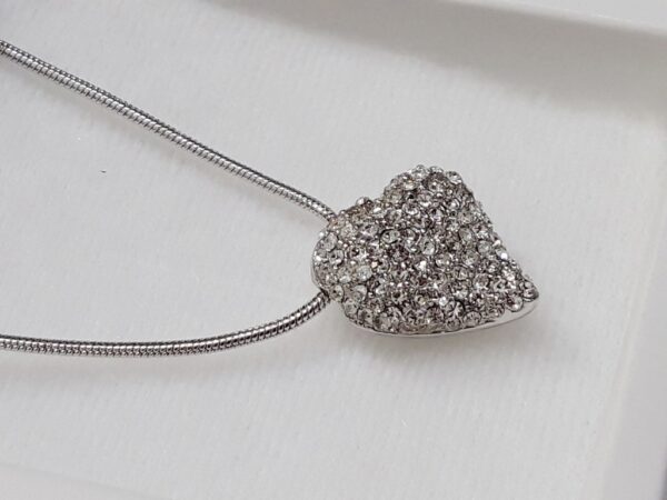 Ogrlica od Swarovski kristala s privjeskom srce