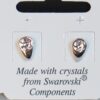Naušnice u obliku suze krase Swarovski elementi.