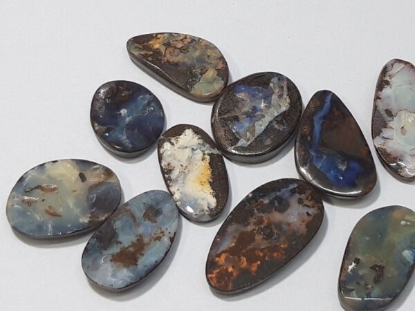 Boulder Opal dragi kamen - fino polirani primjerci