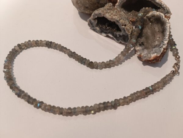 Srebrna ogrlica od Labradorita