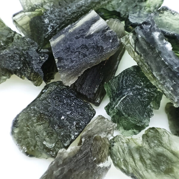 Moldavit kristal - manji prirodni ulomci