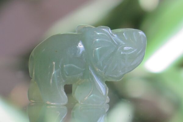 Figura slona za sreću od poludragog kamena zelenog Aventurina