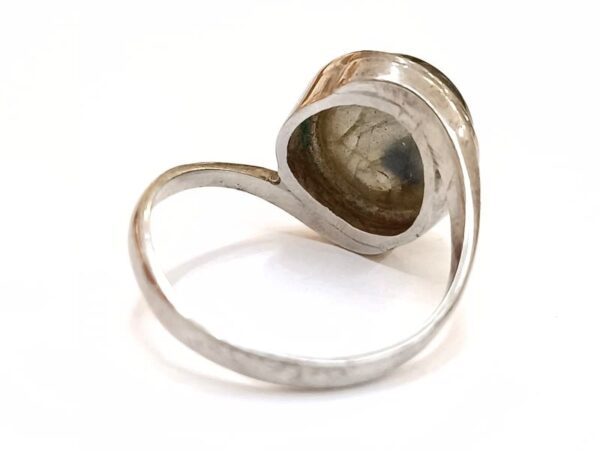 Prekrasan srebrni prsten od Labradorita