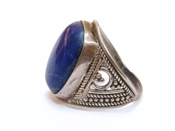 Prsten od srebra 925 finoće i poludragog kamena Lapis Lazulija