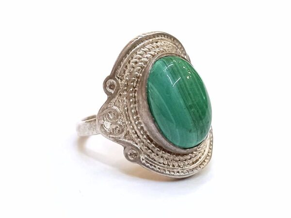 Srebrni prsten Malahit lijepih zelenih nijansi