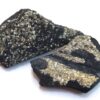 Prirodni ulomci meteorita Šungita s kristalima Pirita