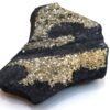 Poludragi kamen Pirit s meteoritom Šungitom