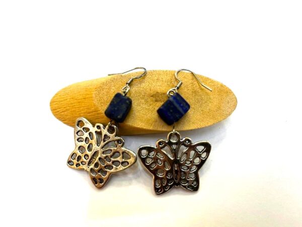 Lapis lazuli naušnice s ukrasnim leptirom